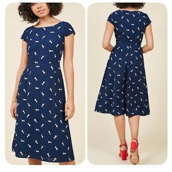 NWT ModCloth Sugarhill Boutique Milkshake Print Dress Size 2 Navy Blue - Picture 1 of 10